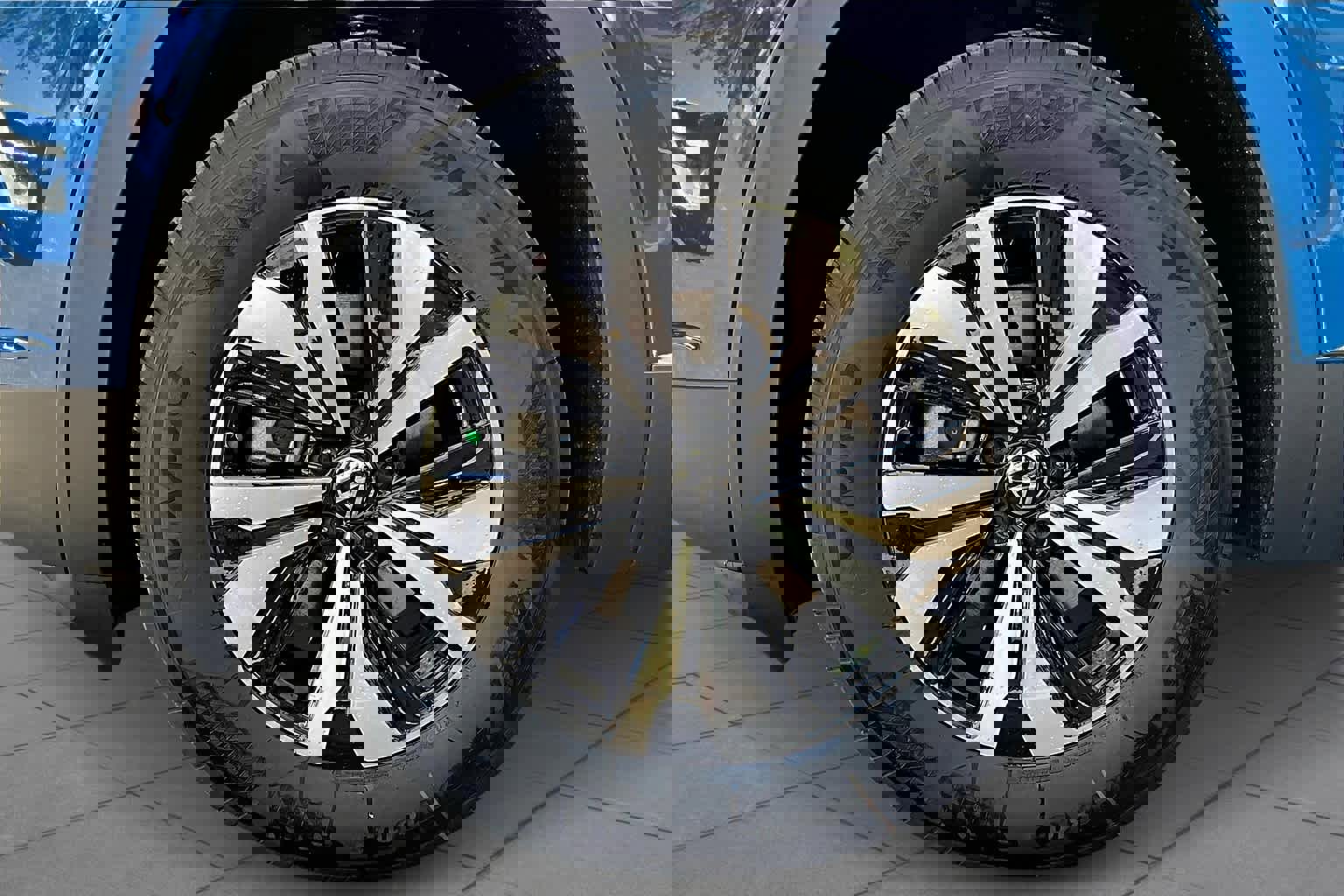 New 2025 Volkswagen Atlas SE image 11