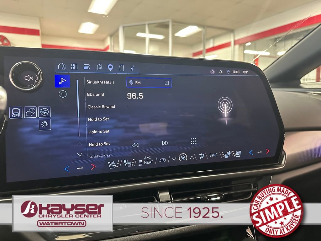 Used 2024 Chevrolet Equinox EV RS image 22