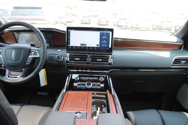 Certified 2023 Lincoln Navigator L Reserve image 15