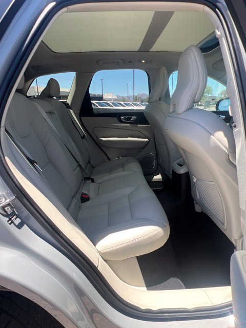 Used 2025 Volvo XC60 T8 Plus w/ Protection Package Premier AWD/4WD image 31