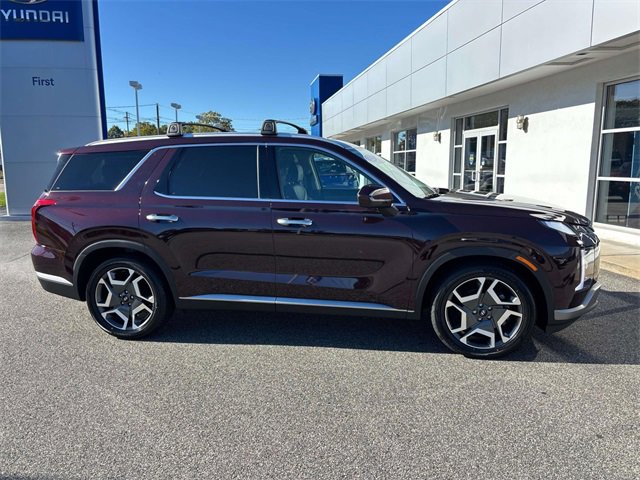 Used 2023 Hyundai Palisade SEL w/ Premium Package image 2