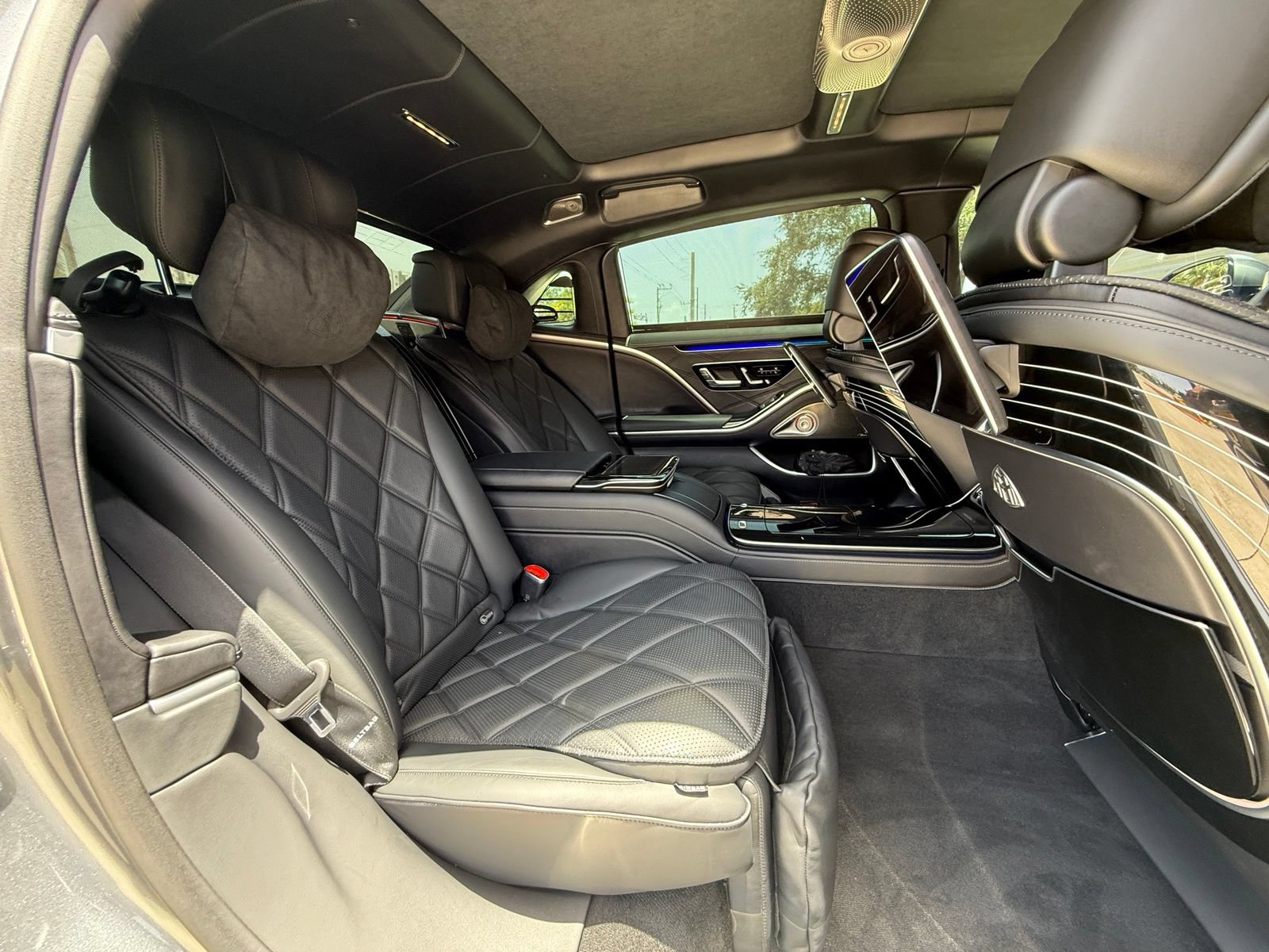 Used 2024 Mercedes-Benz Maybach S 580 4MATIC image 31