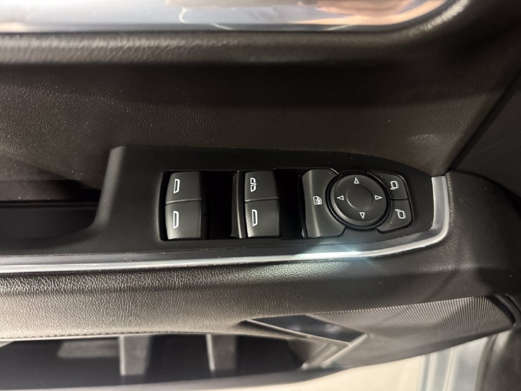 Used 2024 GMC Sierra 1500 SLE AWD/4WD image 17