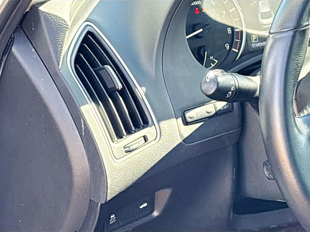 Used 2023 INFINITI Q50 Luxe w/ Cargo Package image 10