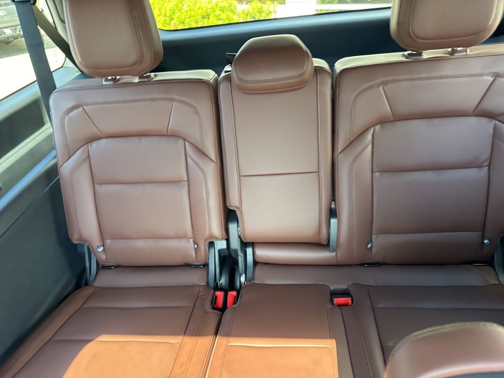 New 2026 Lincoln Navigator L Reserve AWD/4WD image 21