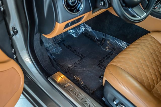 Used 2017 Jaguar XJ L Portfolio image 43