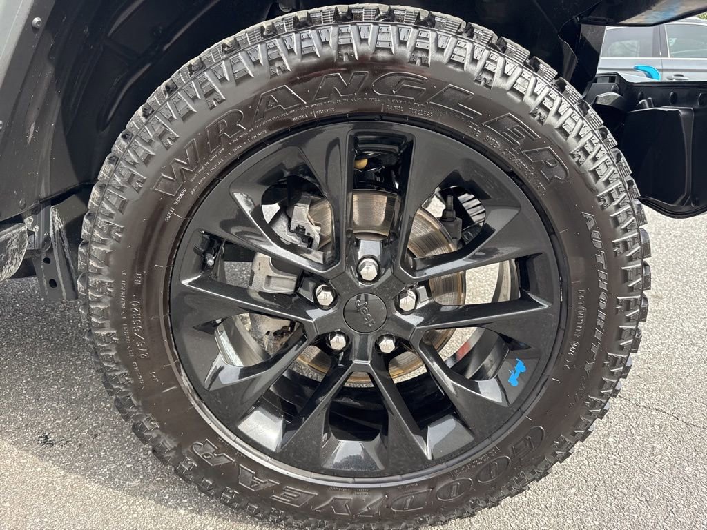 Used 2023 Jeep Wrangler Unlimited Sahara w/ Cold Weather Group image 10