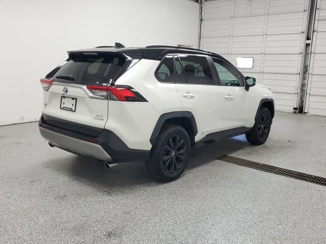 Used 2022 Toyota RAV4 XSE AWD/4WD image 3