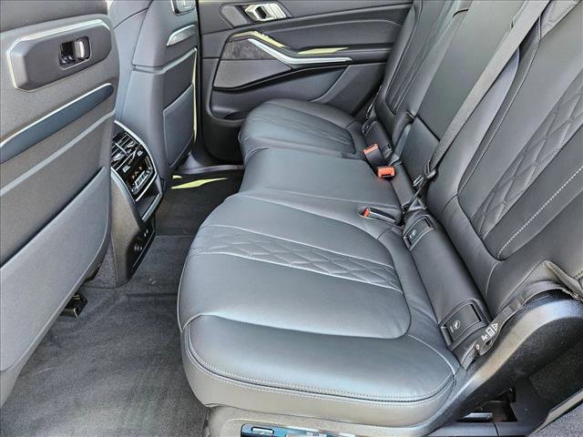 New 2026 BMW X7 xDrive40i image 16