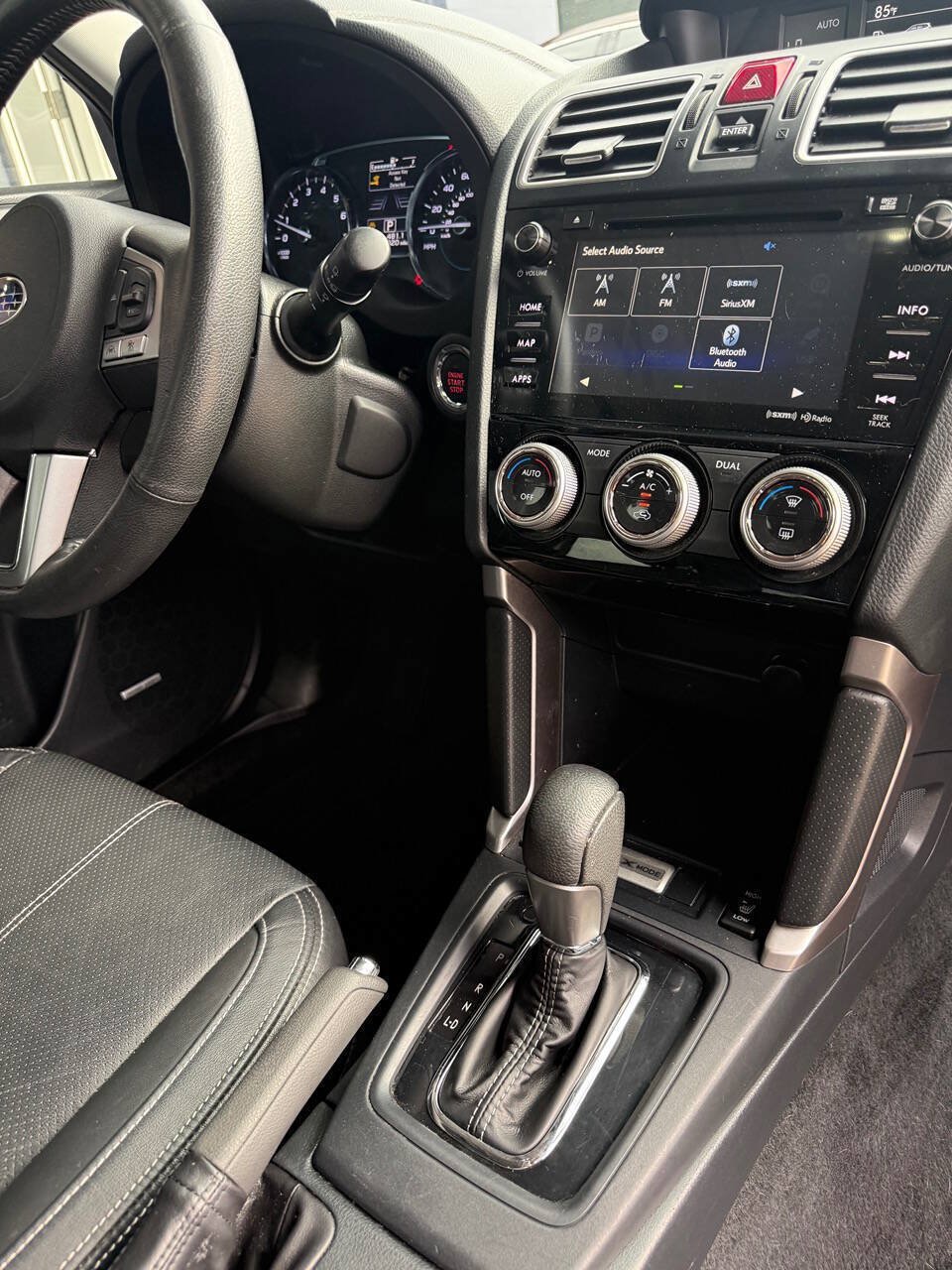 Used 2018 Subaru Forester 2.5i Touring AWD/4WD image 8