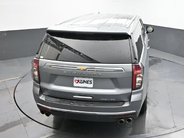 Used 2023 Chevrolet Suburban Premier AWD/4WD image 39