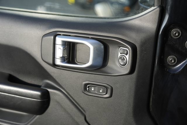 Used 2019 Jeep Wrangler Sport S image 25