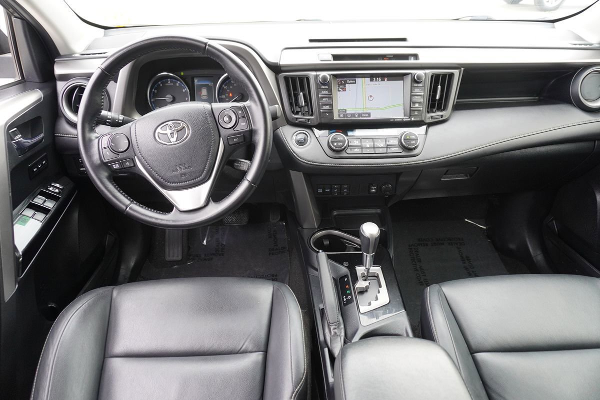 Used 2016 Toyota RAV4 Limited FWD image 19