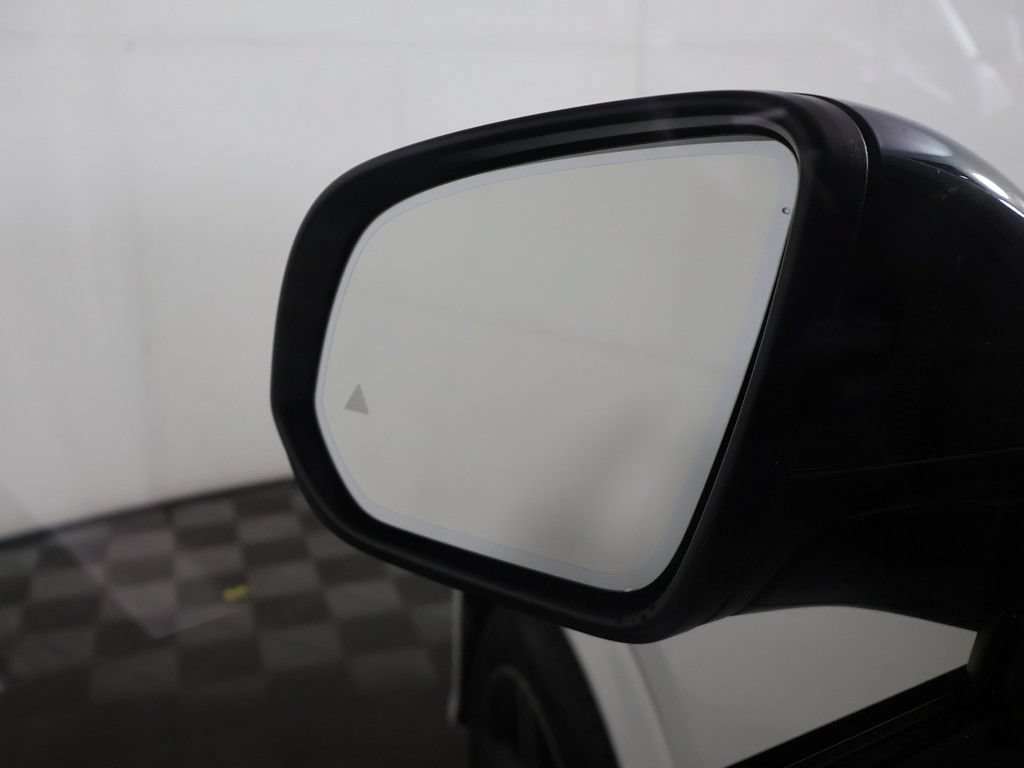 Used 2024 Mercedes-Benz GLS 450 4MATIC w/ AMG Line Exterior image 39