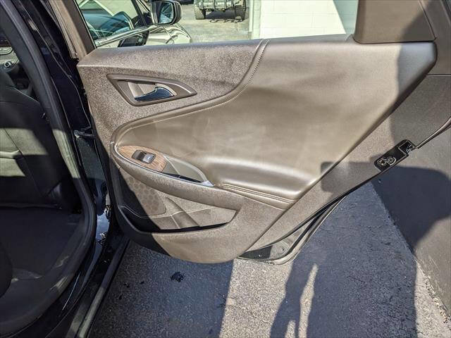 Used 2025 Chevrolet Malibu LT image 16