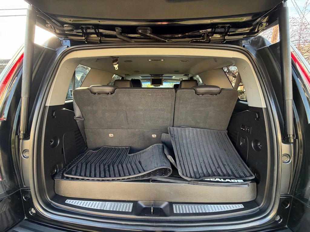 Used 2019 Cadillac Escalade Luxury RWD image 20