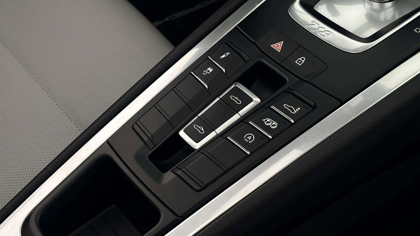 Used 2025 Porsche 718 Boxster S image 44