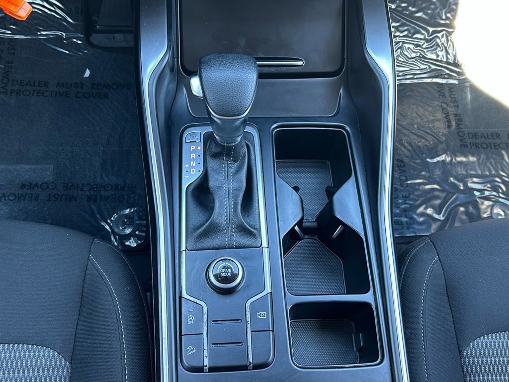 Used 2023 Kia Sorento LX image 21