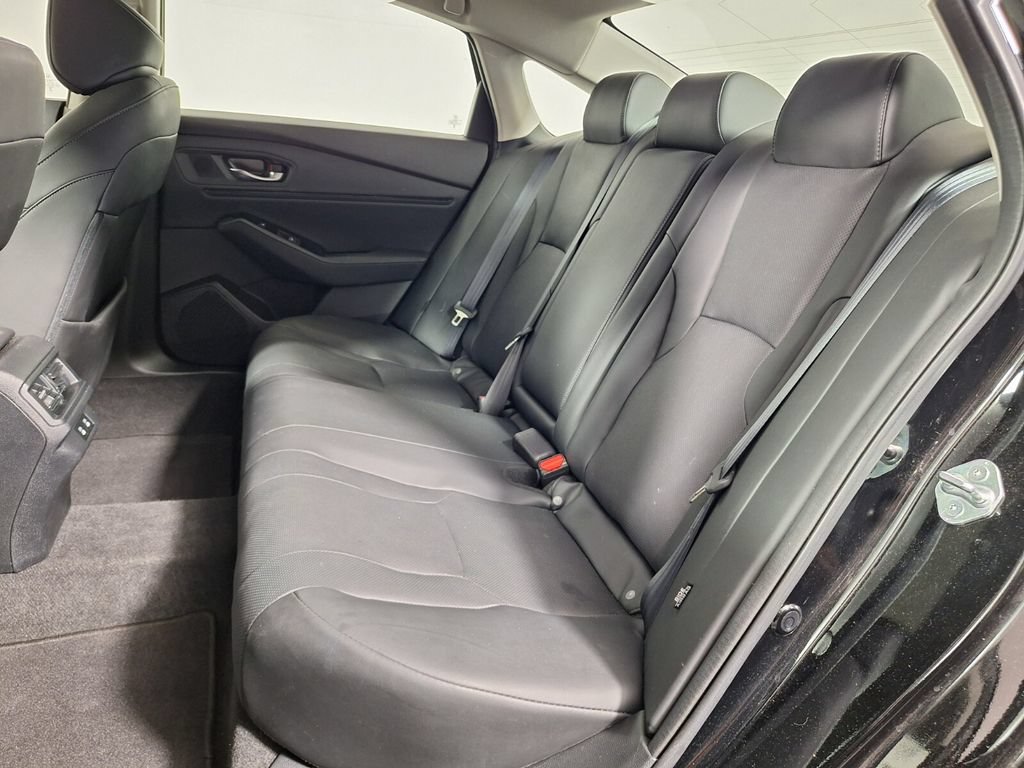 Used 2023 Honda Accord Touring image 12