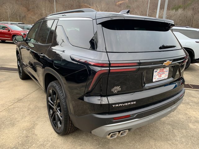 New 2026 Chevrolet Traverse LT image 3