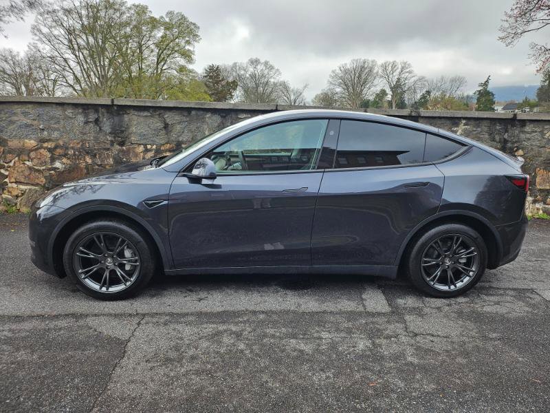 Used 2024 Tesla Model Y Long Range image 8