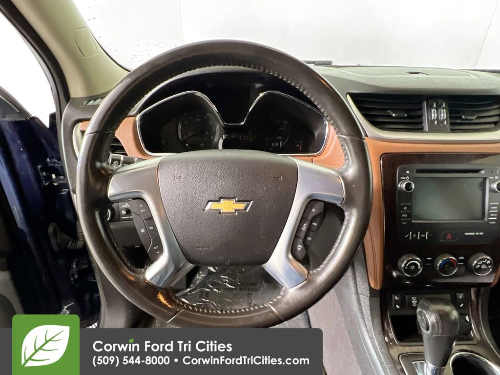 Used 2015 Chevrolet Traverse LT w/ Style and Technology Package image 8