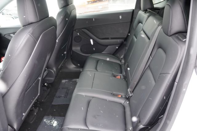 Used 2022 Tesla Model Y Performance image 17
