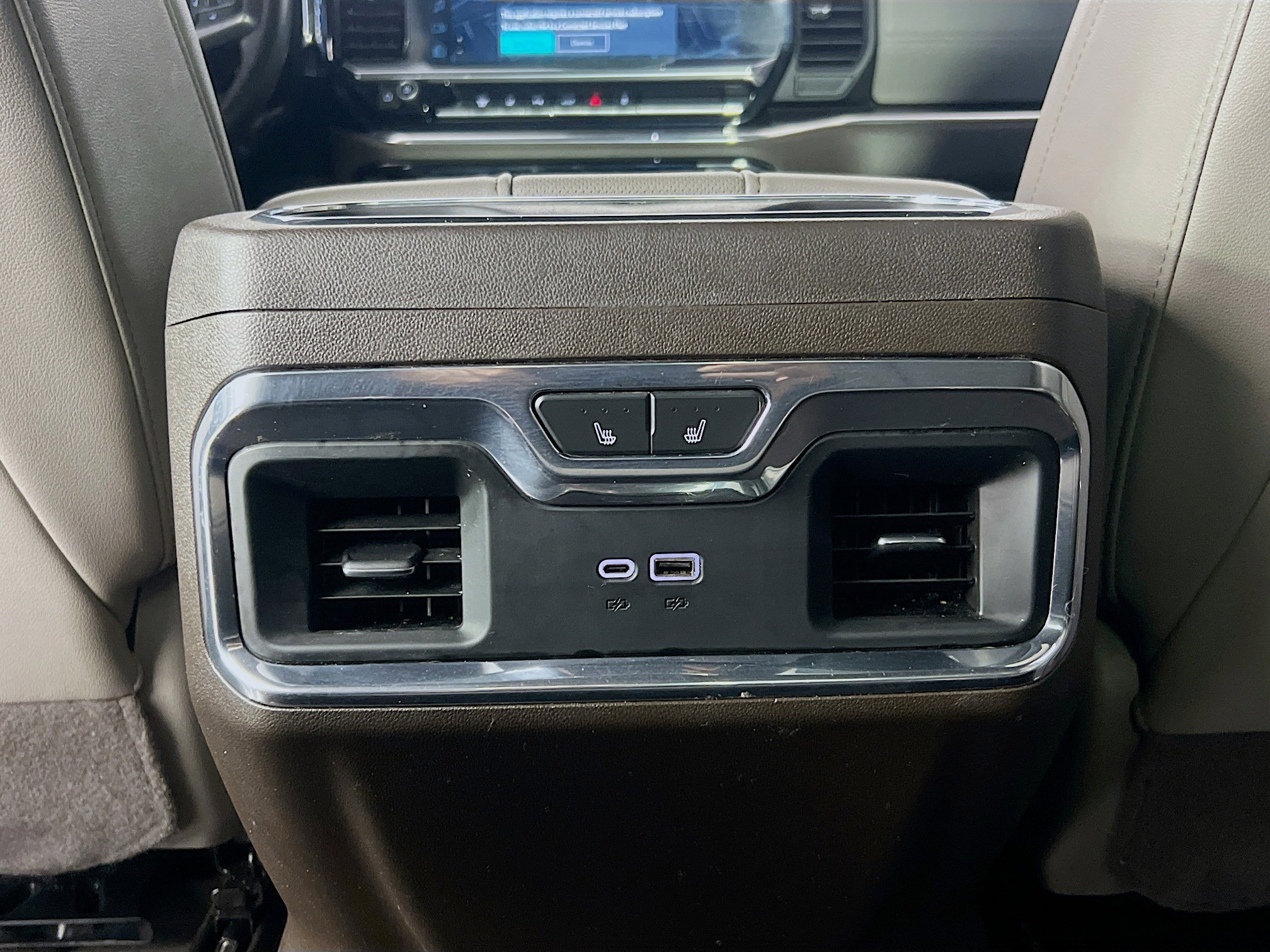 Used 2024 Chevrolet Silverado 3500 LTZ w/ LTZ Plus Package image 26