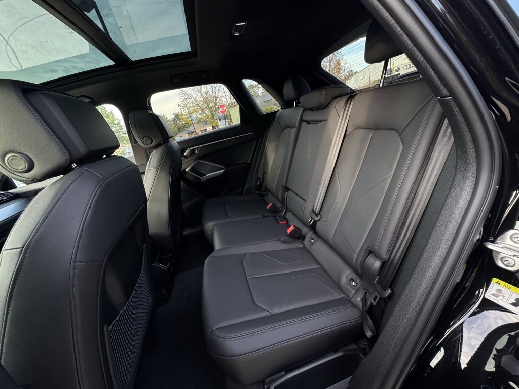 New 2025 Audi Q3 2.0T Premium image 29