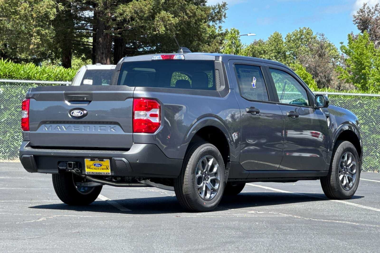 New 2026 Ford Maverick XLT w/ XLT Luxury Package AWD/4WD image 4