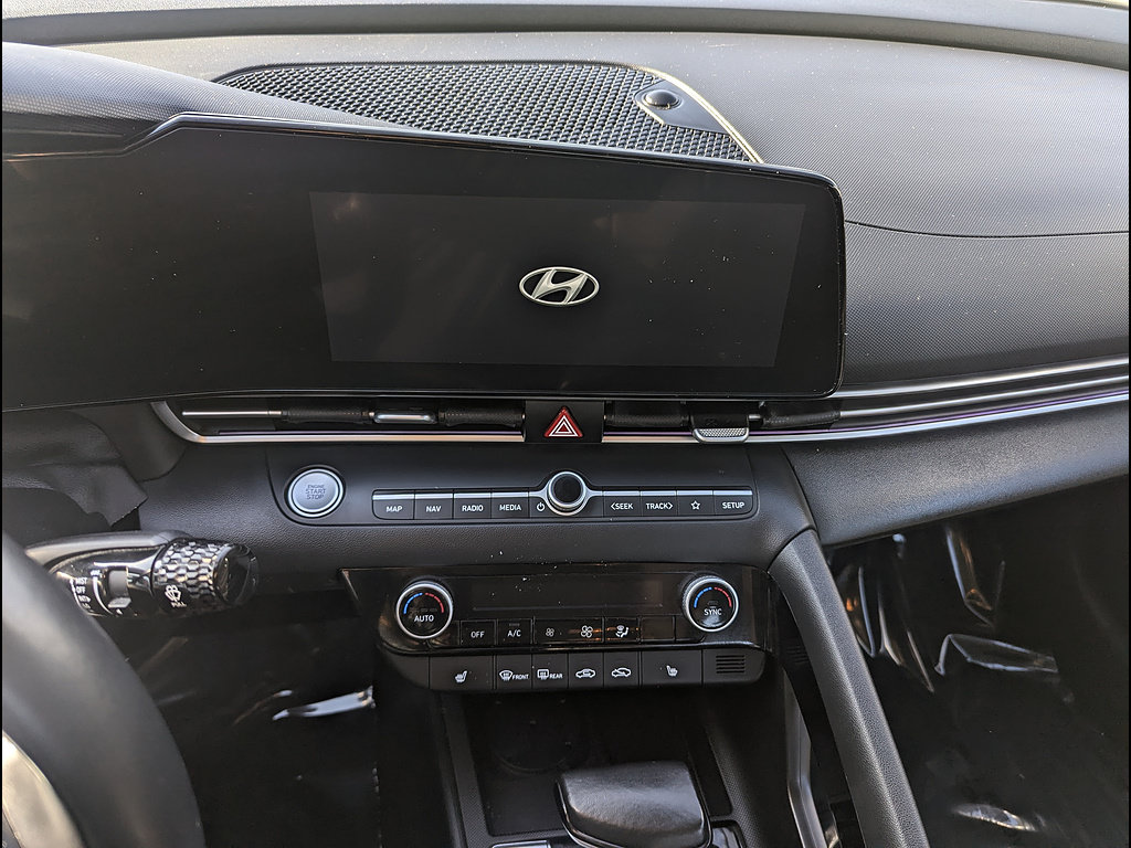 Used 2024 Hyundai Elantra Limited FWD image 30