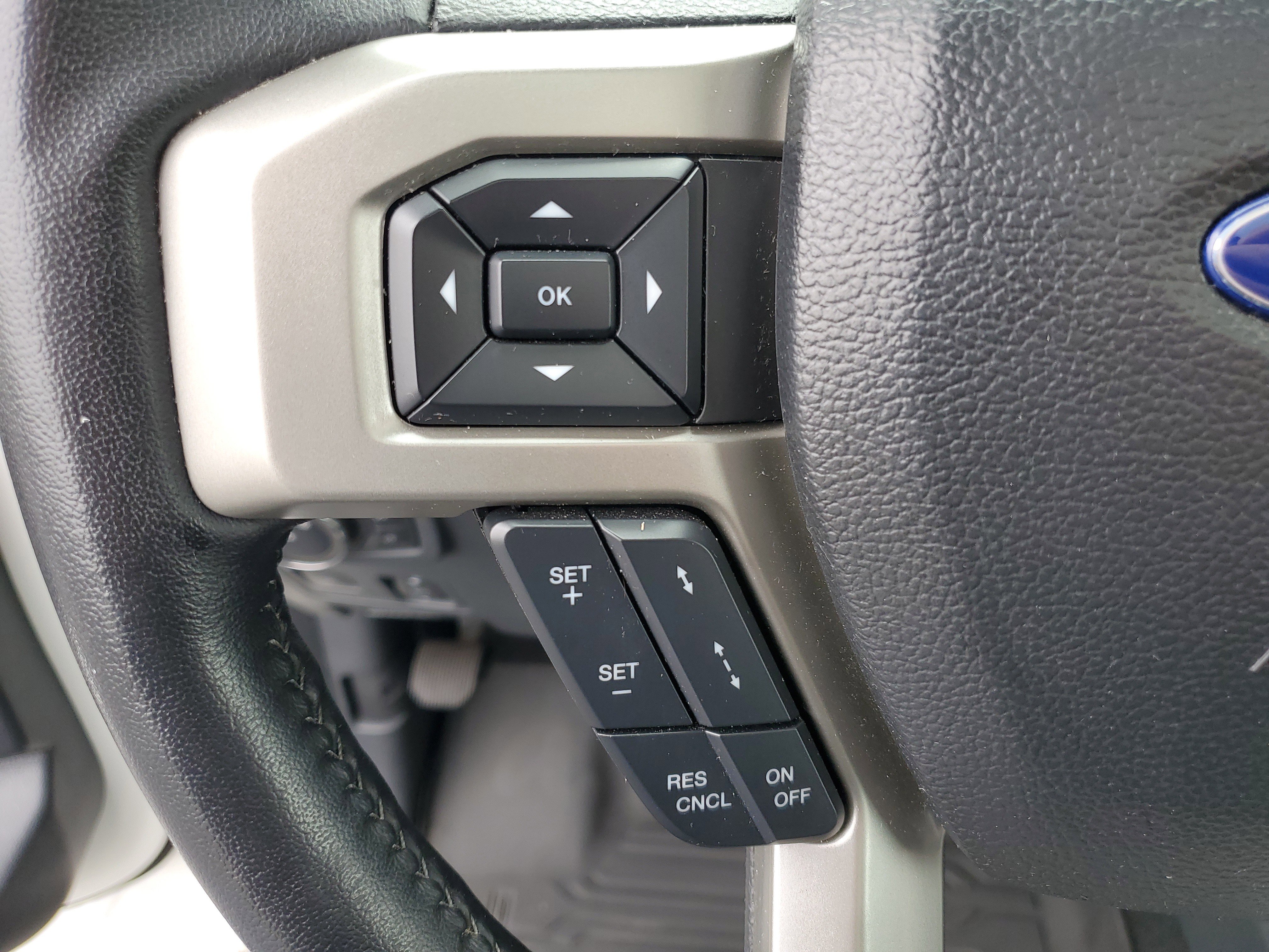 Used 2022 Ford F350 Lariat w/ Black Appearance Package AWD/4WD image 25