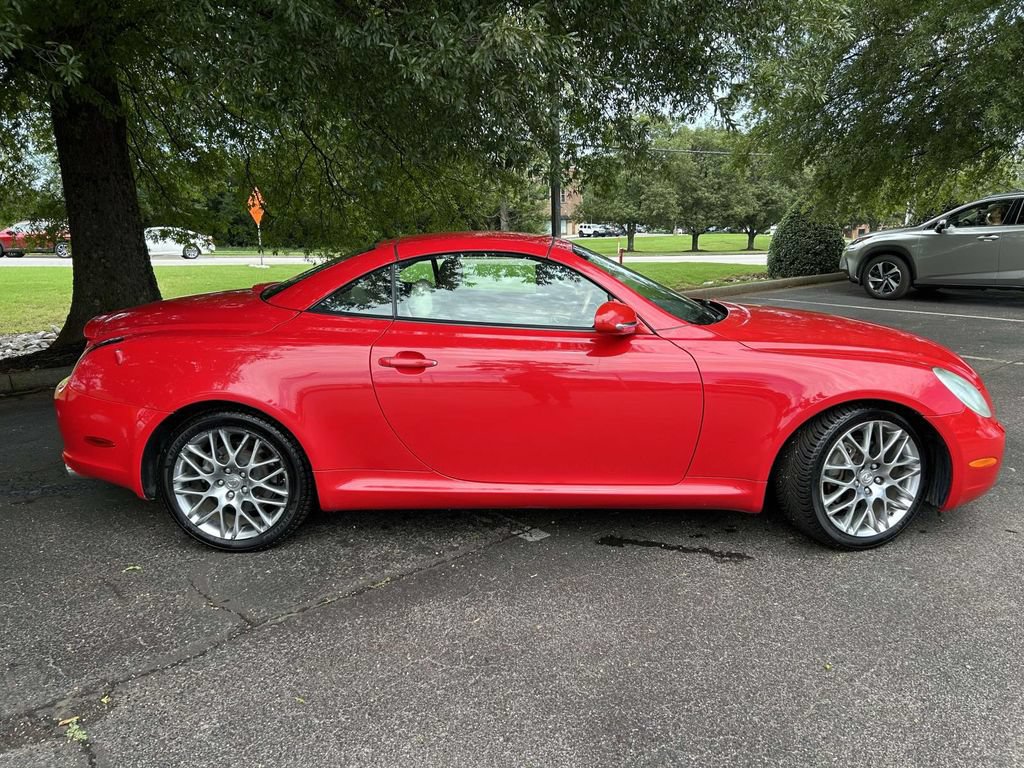 Used 2005 Lexus SC 430 Convertible RWD image 2