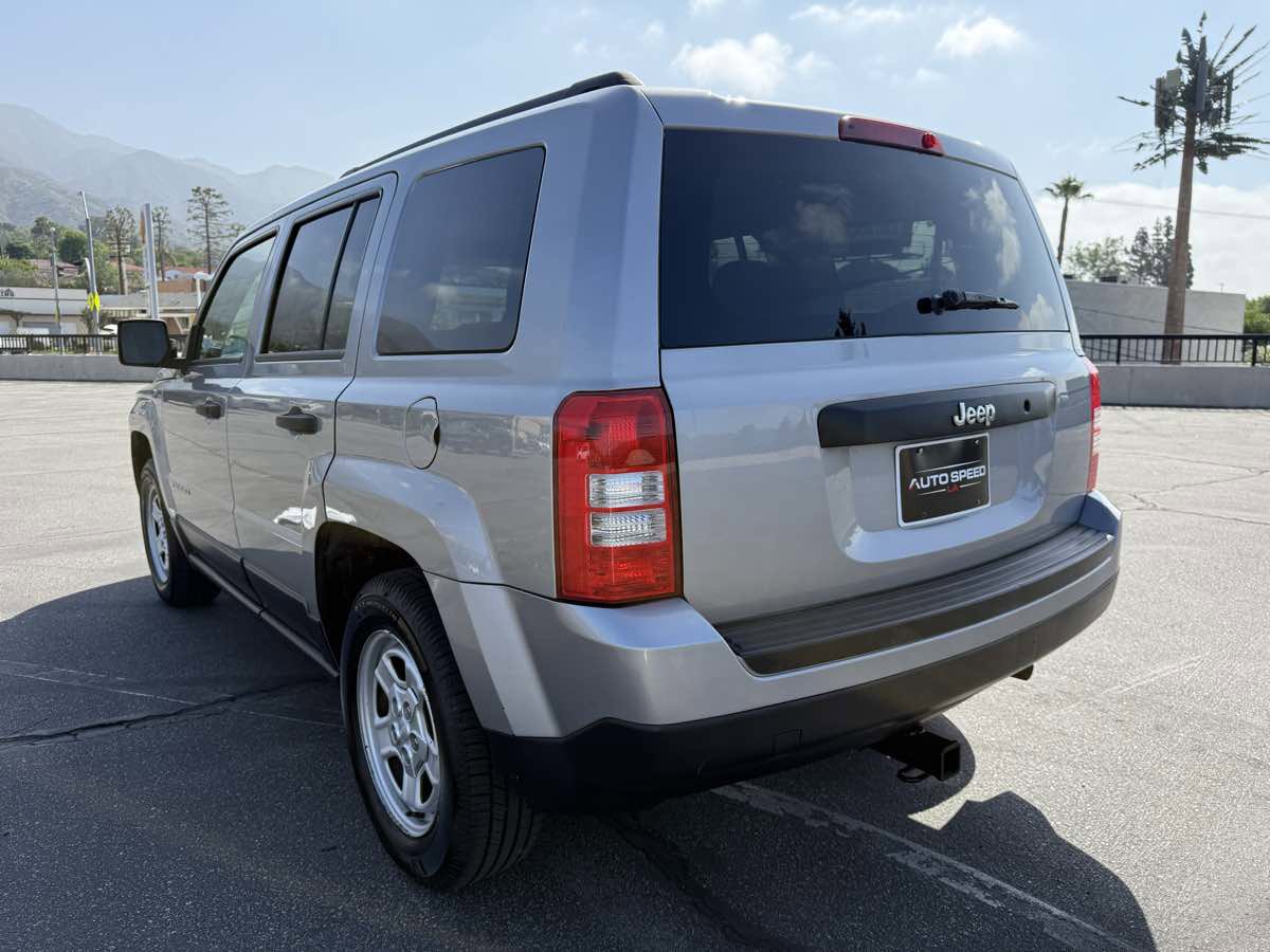 Used 2016 Jeep Patriot Sport image 6