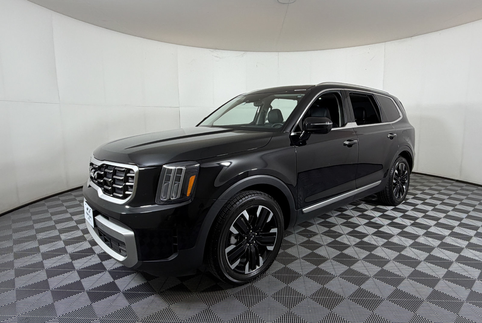 Used 2023 Kia Telluride SX FWD image 2