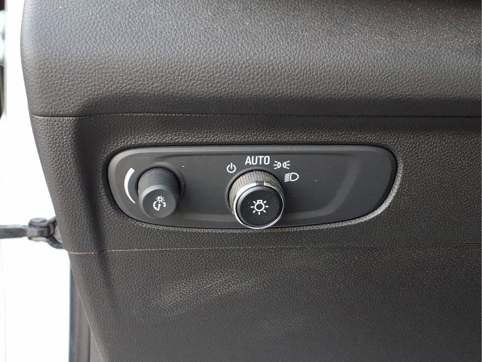 Used 2022 Buick Envision Preferred image 17