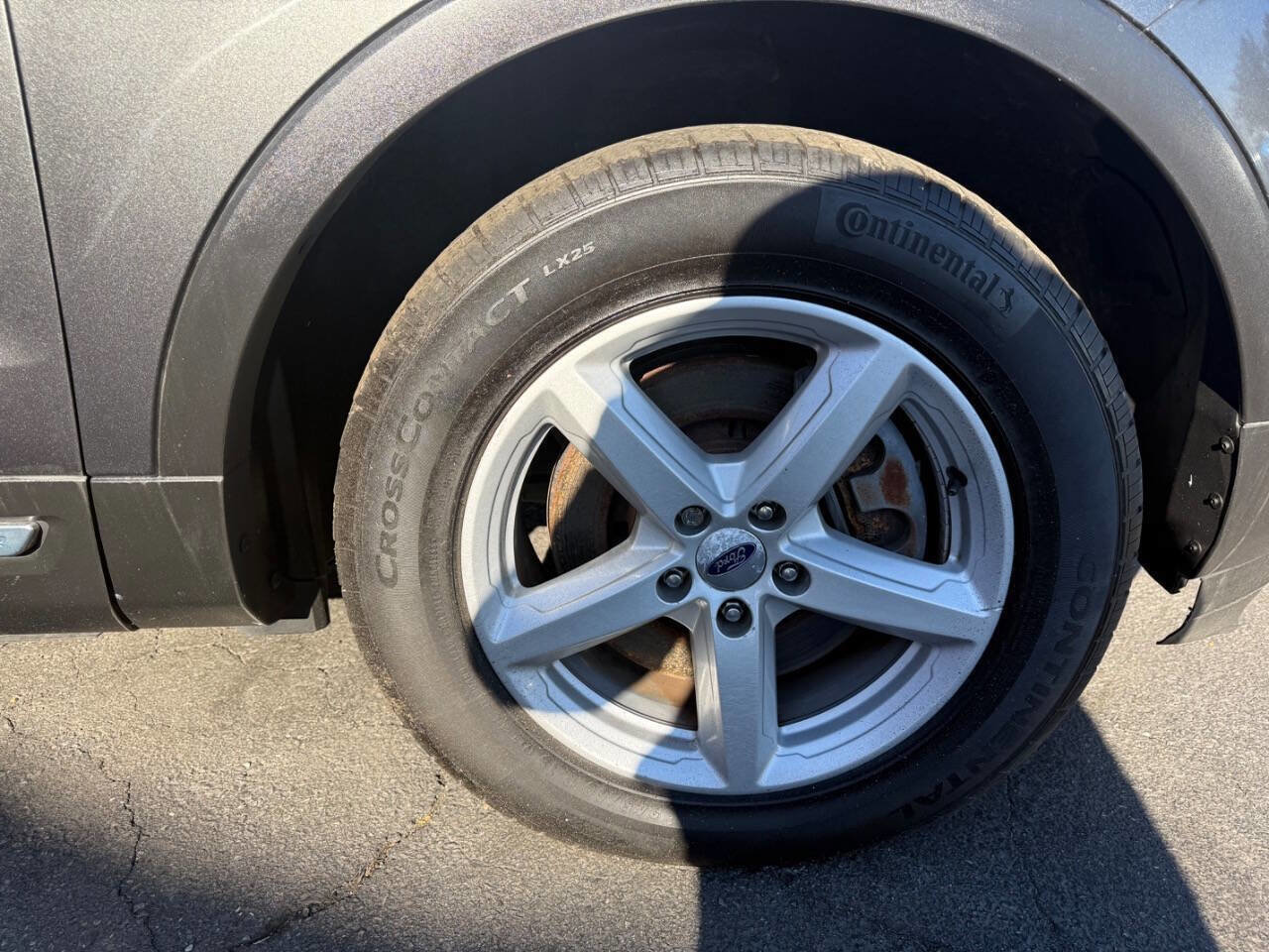 Used 2016 Ford Explorer XLT w/ Equipment Group 202A image 22