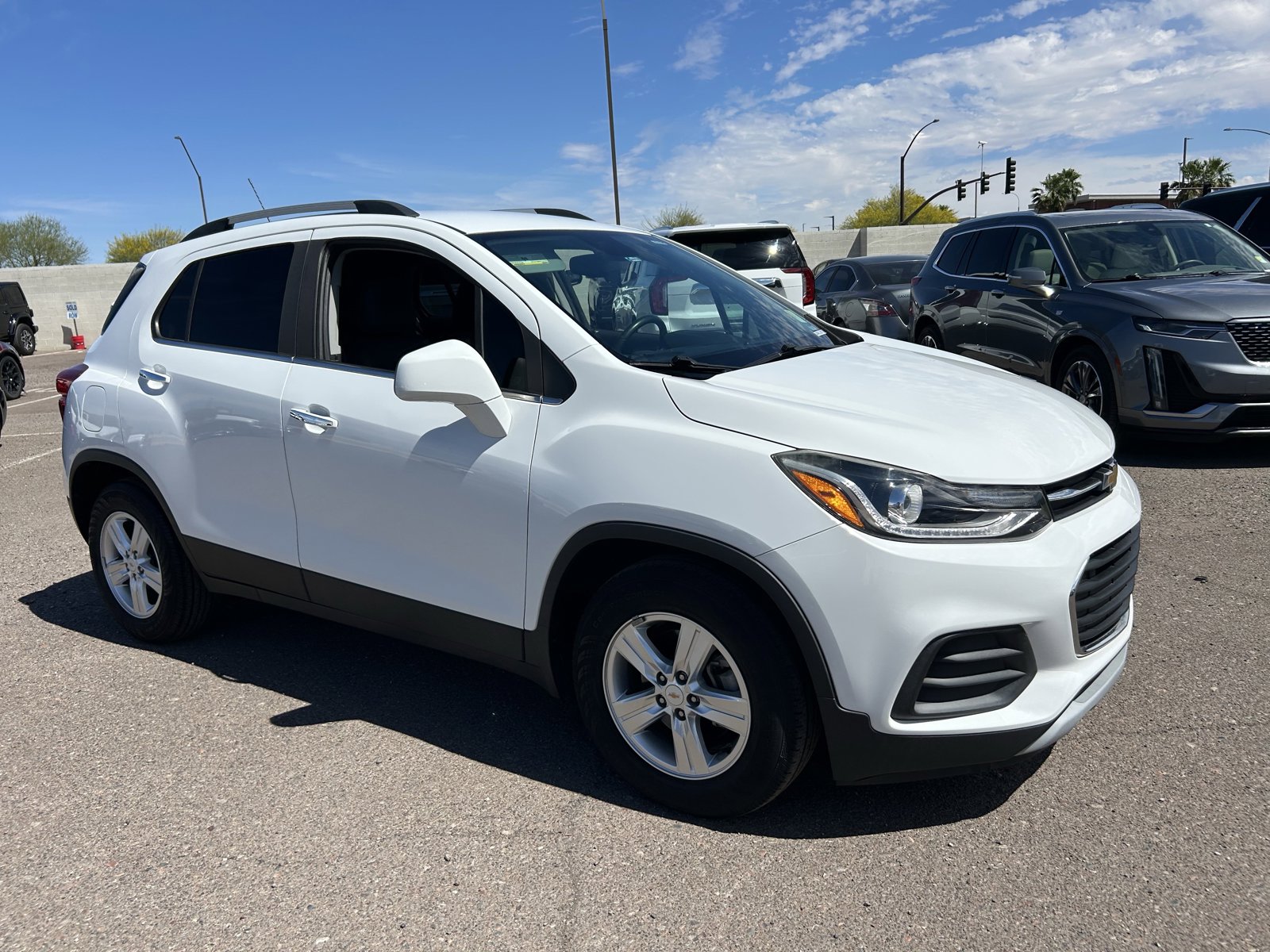 Used 2020 Chevrolet Trax LT w/ LT Convenience Package image 6