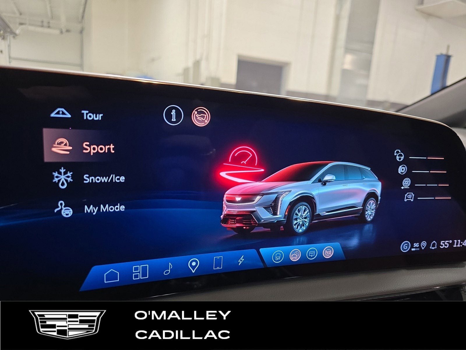 New 2026 Cadillac Optiq Sport 2 w/ LPO, Floor Liner Package image 23