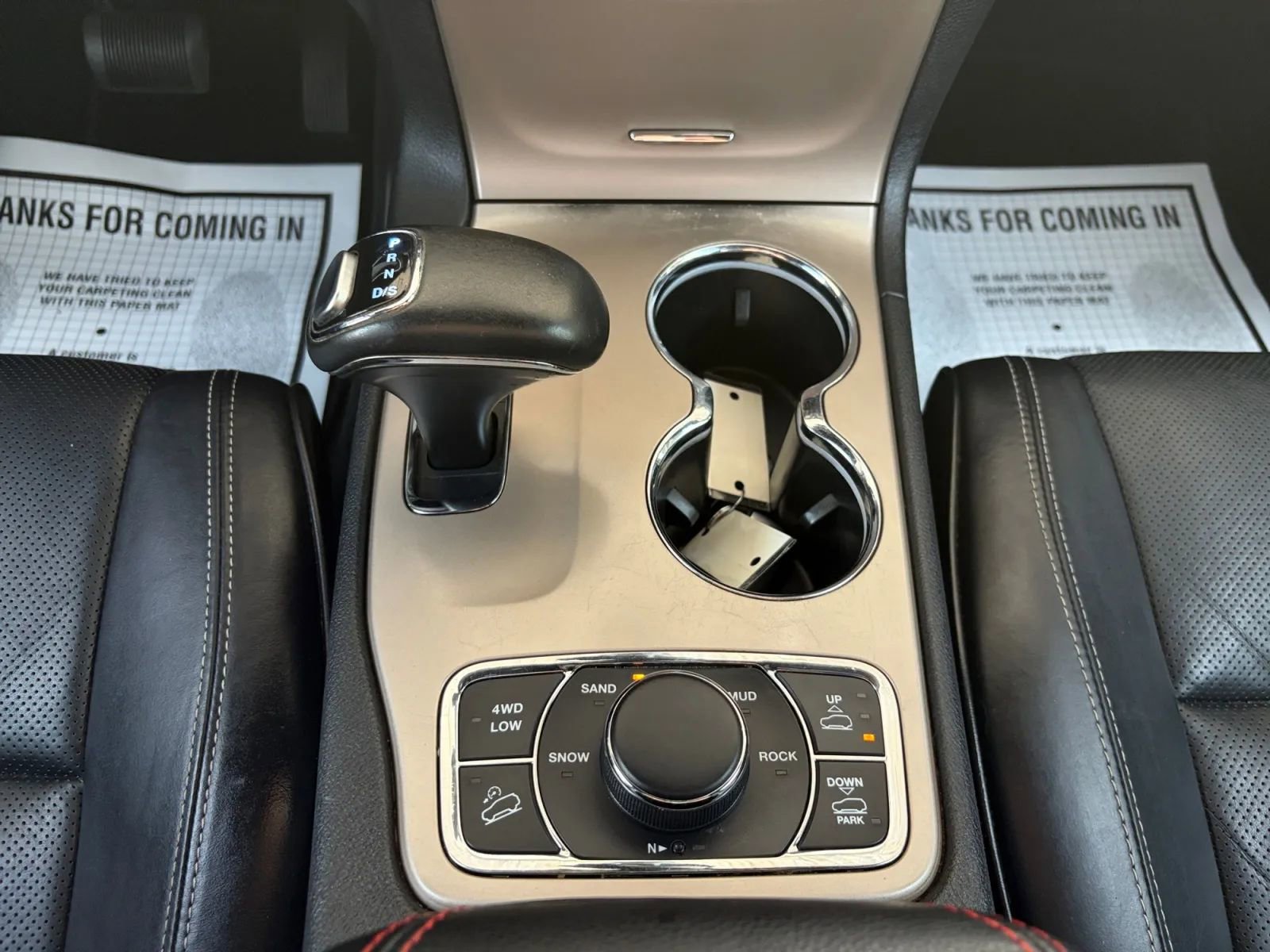 Used 2015 Jeep Grand Cherokee Overland AWD/4WD image 27