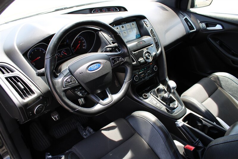 Used 2016 Ford Focus RS AWD/4WD image 21