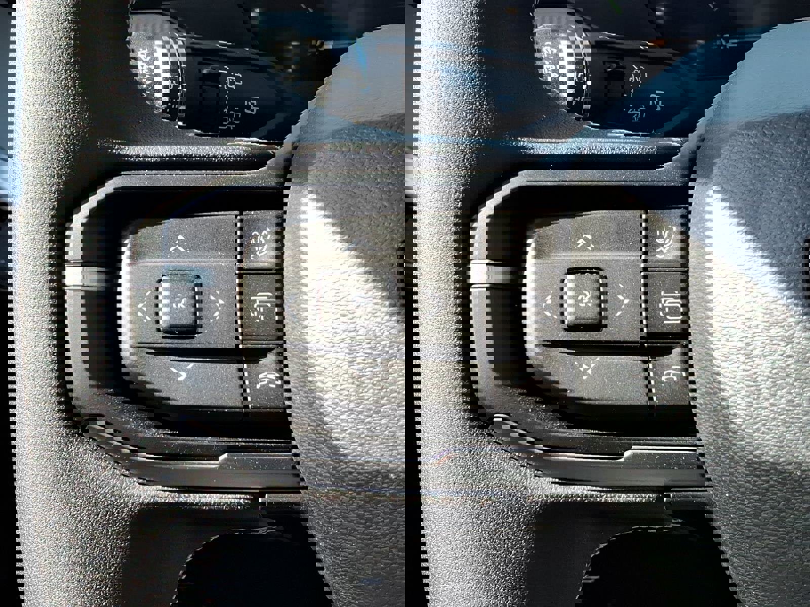 New 2026 Jeep Cherokee Laredo image 14