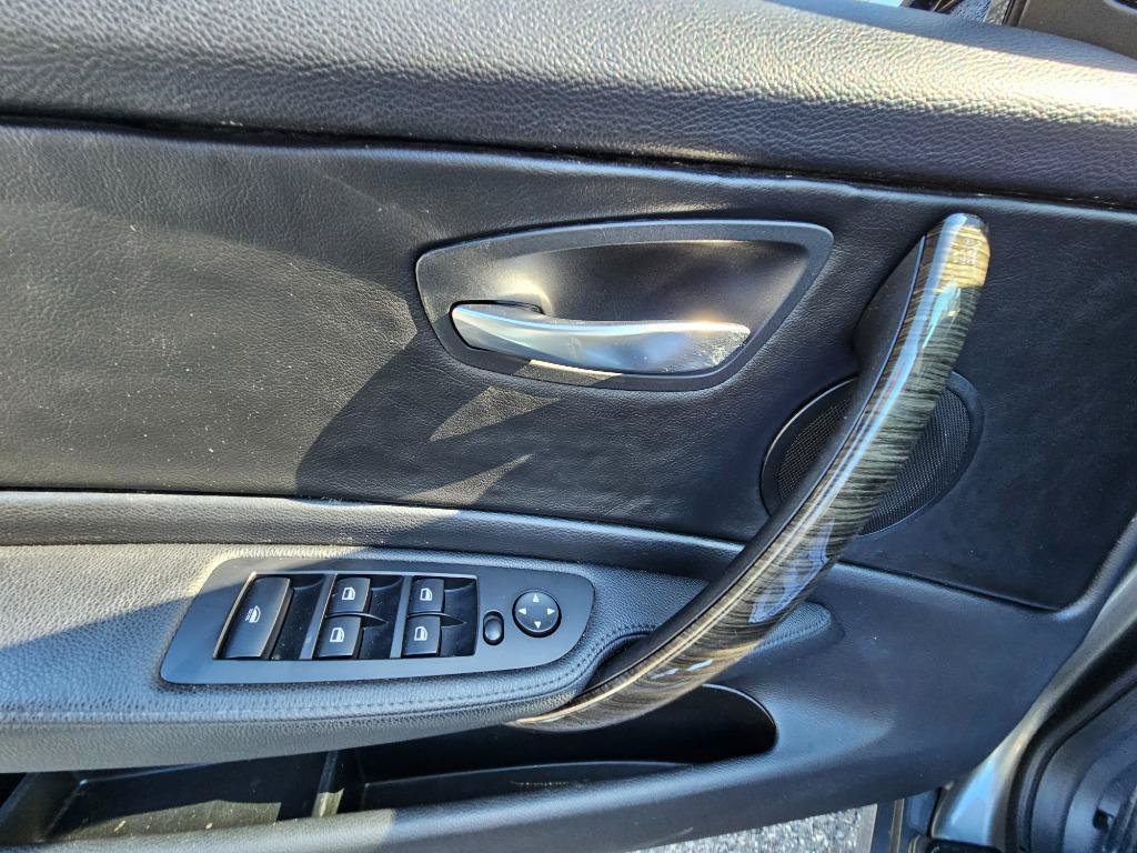 Used 2013 BMW 128i Convertible RWD image 30