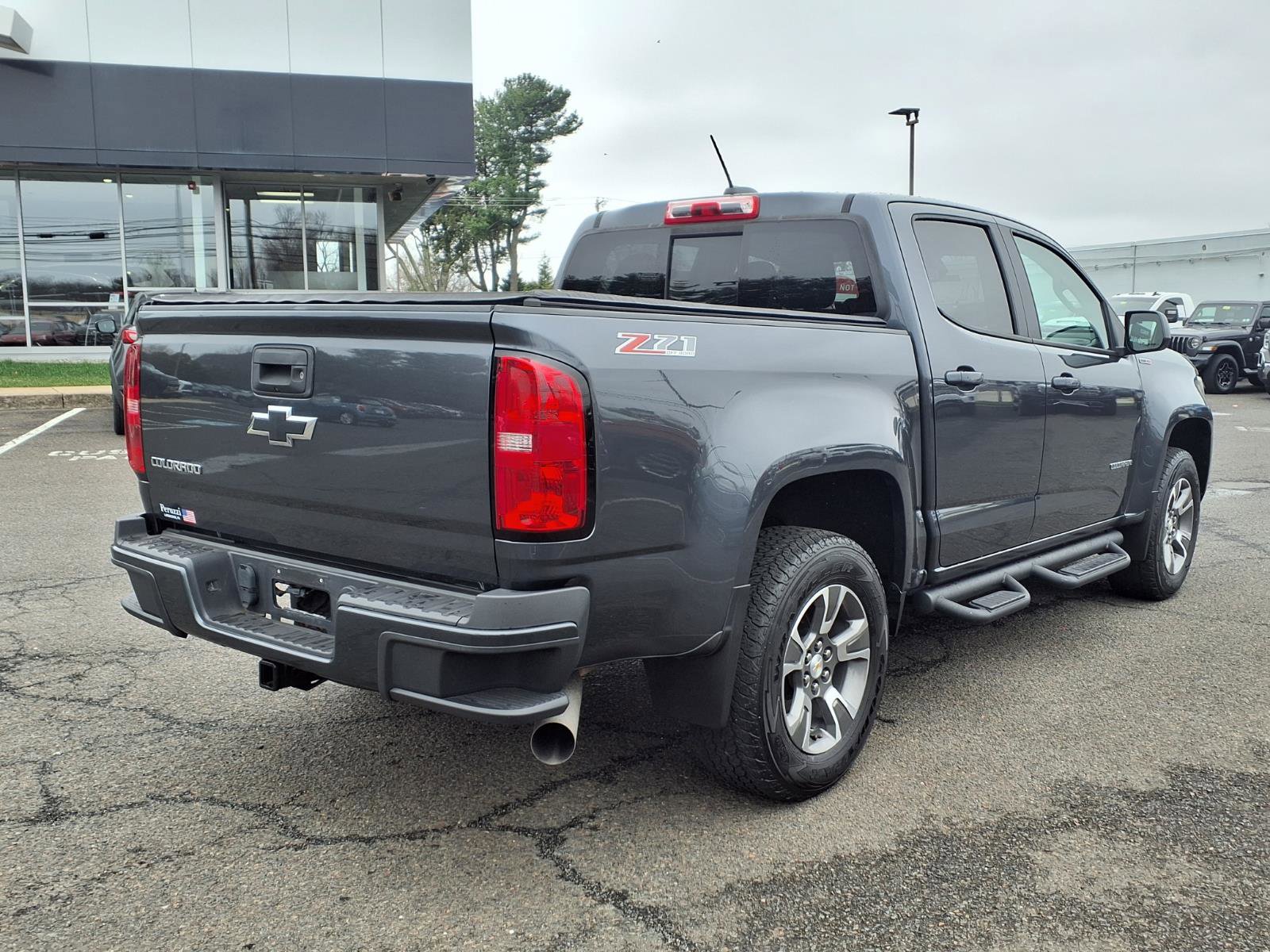 Used 2017 Chevrolet Colorado Z71 image 3