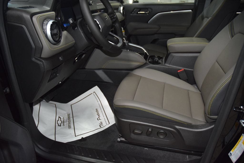New 2026 Chevrolet Colorado ZR2 w/ Technology Package AWD/4WD image 44