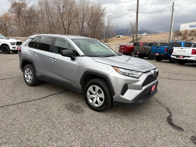Used 2024 Toyota RAV4 LE AWD/4WD image 7