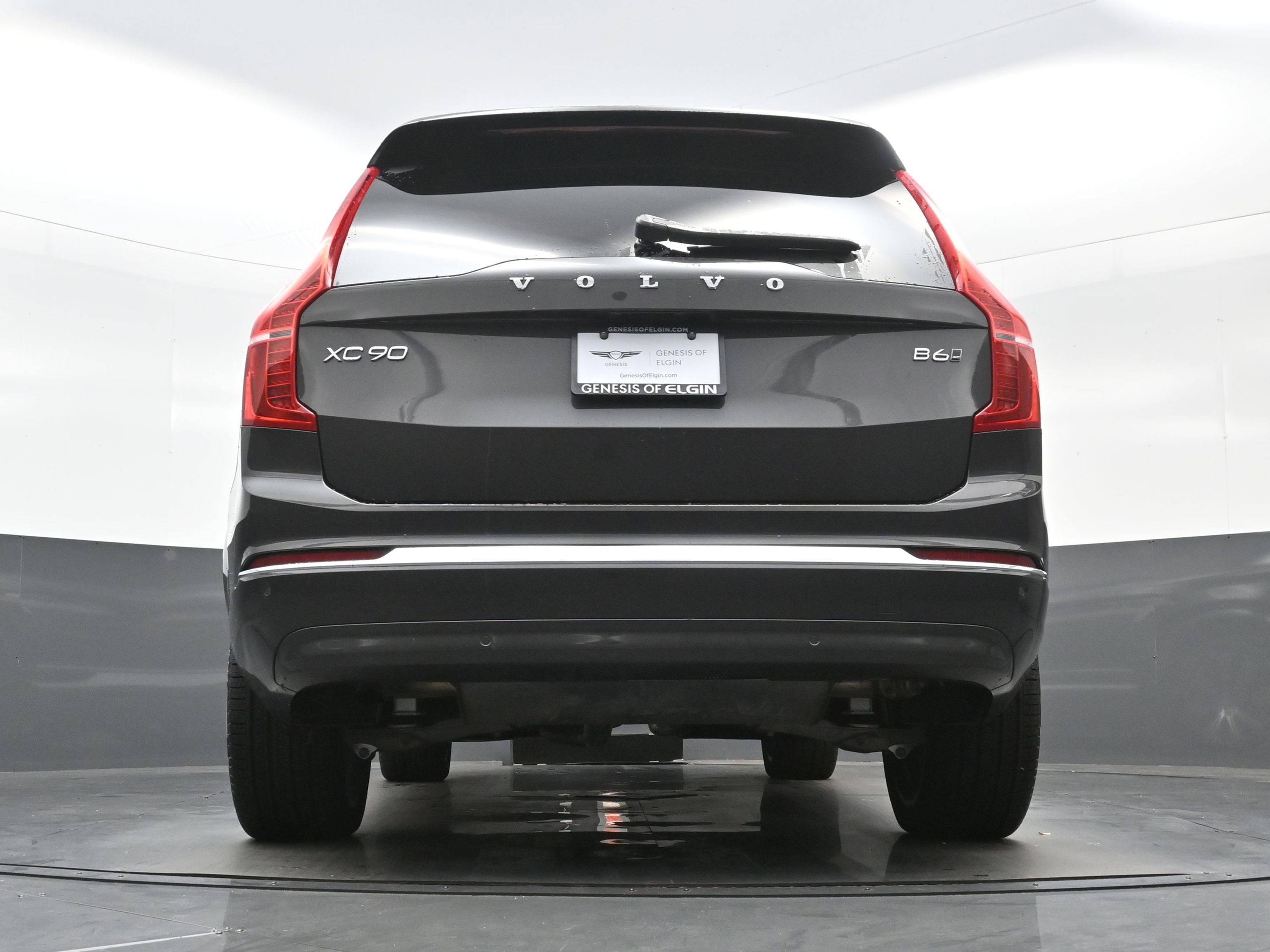 Used 2025 Volvo XC90 B6 Ultra w/ Protection Package image 32