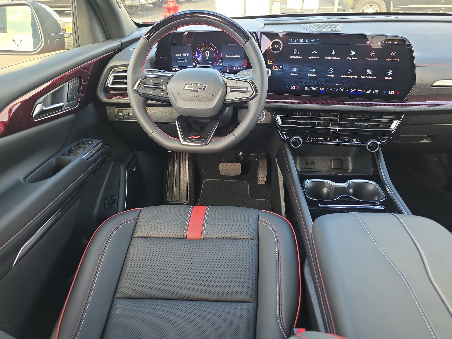 New 2027 Chevrolet Traverse RS FWD image 12