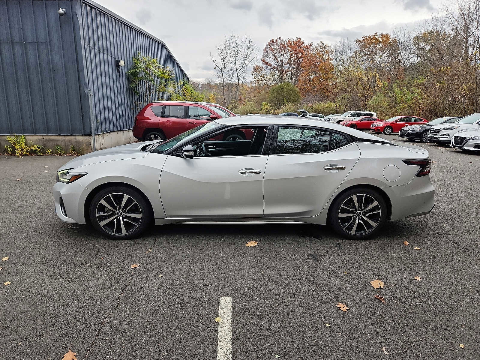 Used 2023 Nissan Maxima SV w/ Floor Mat Group image 7
