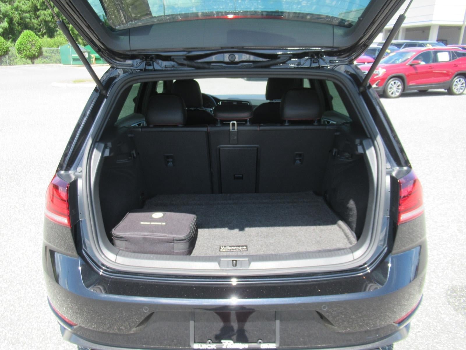 Used 2018 Volkswagen GTI Autobahn FWD image 33